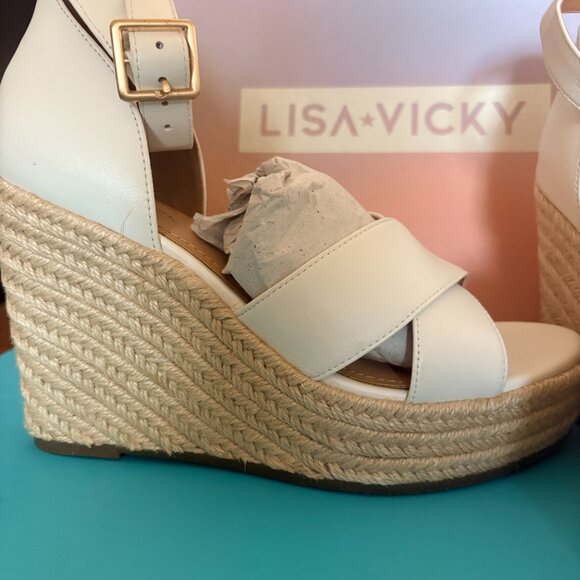 NIB Lisa Vicky Gemi-V White Sheep Nappa Wedge Heal Shoes Size 7M - Picture 2 of 4